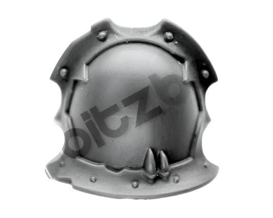 Chaos Space Marine Havocs Shoulder Pad B