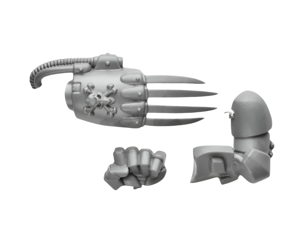 Space Wolves Blood Claws Pack Leader Lightning Claw (3)